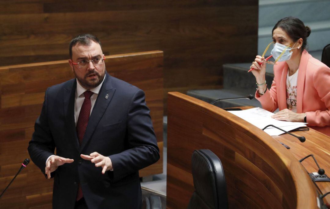 El presidente Barbón durante un pleno.