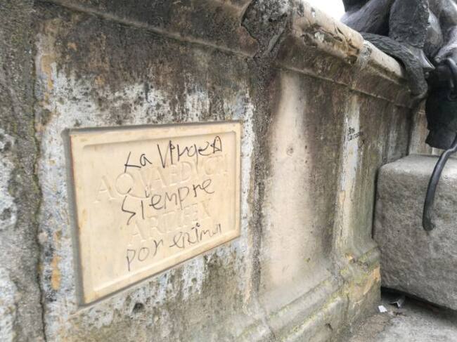 Pintada en la placa del diablillo