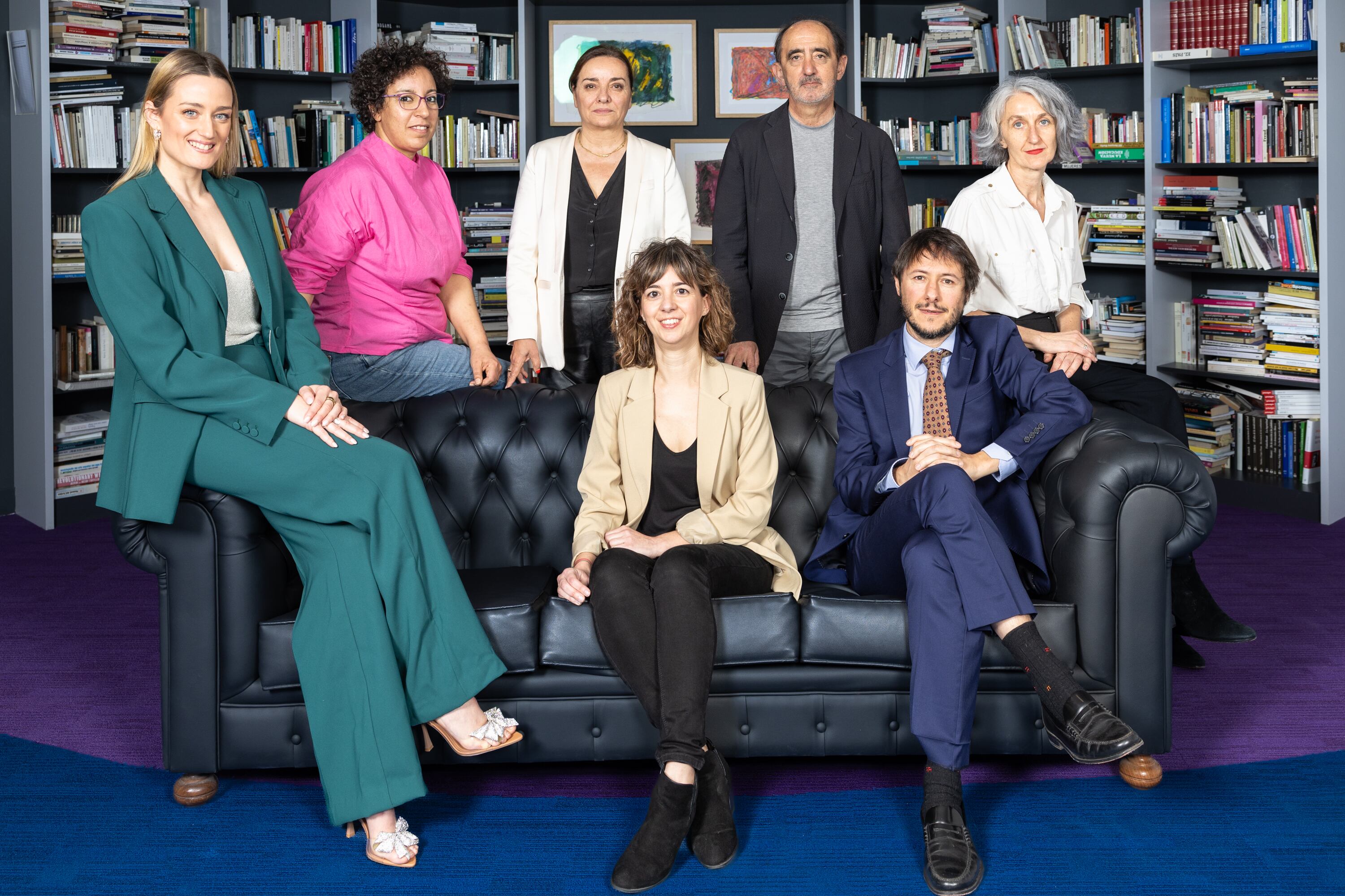 DVD1205. 20/03/24. Madrid, redacción de EL PAÍS. Foto del jurado de los Premios Ortega y Gasset después de la deliberación. De izquierda a derecha, Mireia Belmonte, Najat el Hachmi, Pepa Bueno, Yolanda Clemente, Daniel Innerarity, Pedro Zuazua y Soledad Alcaide. / MOEH ATITAR