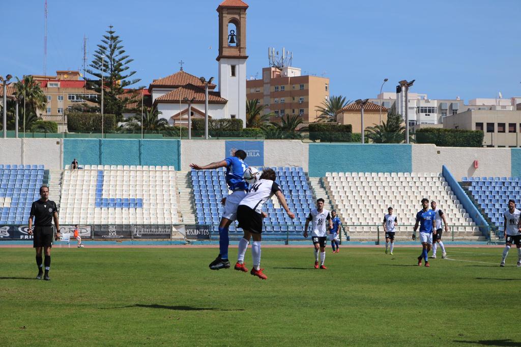 El Eldense vio como el Melilla le remontaba en dos ocasiones