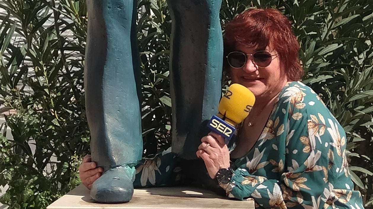 Sacra Leal, a los pies de El Seráfico en el día de la Poesía