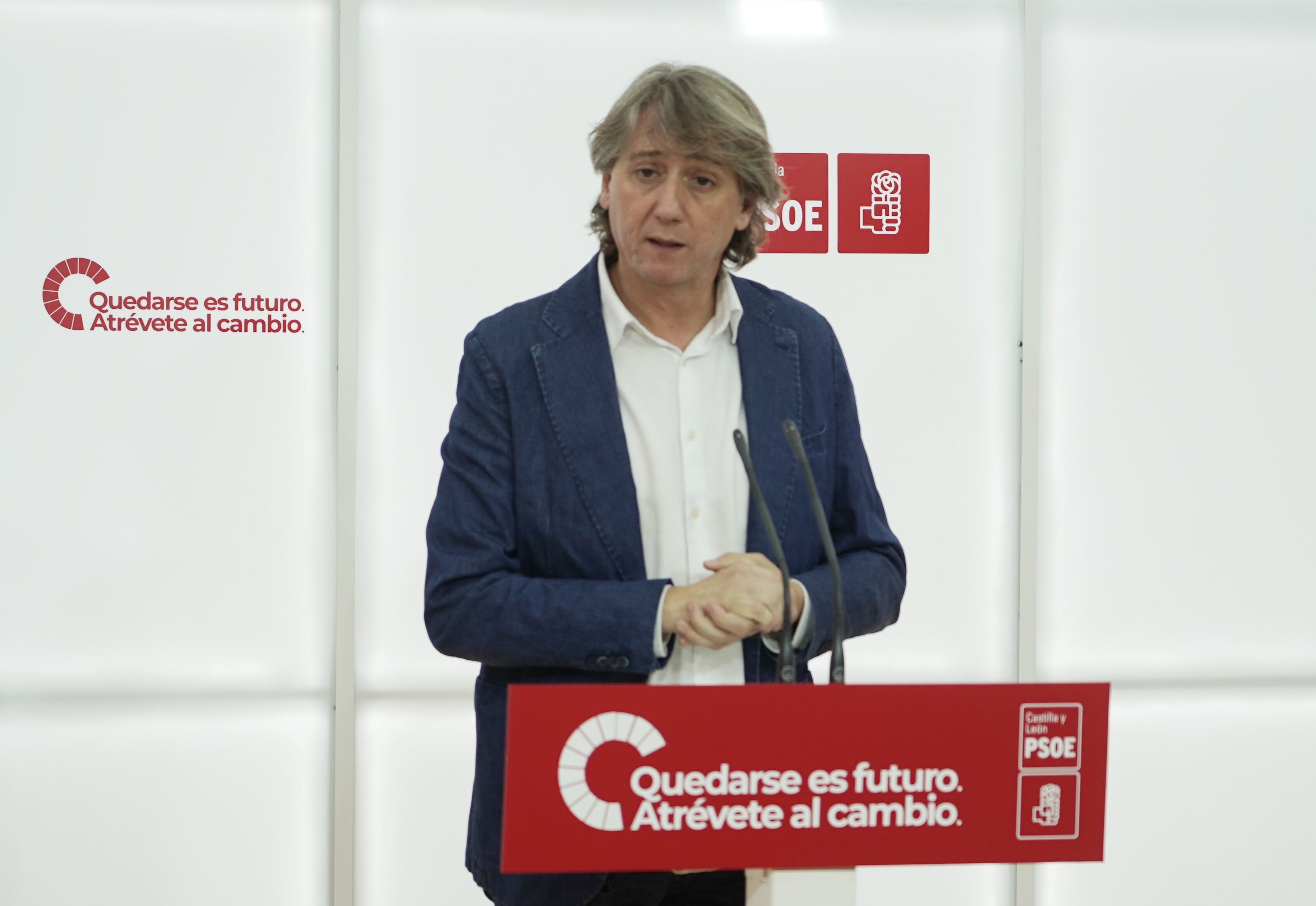 El secretario general del PSOECyL, Carlos Martínez, analiza diversos asuntos de actualidad de Castilla y León.