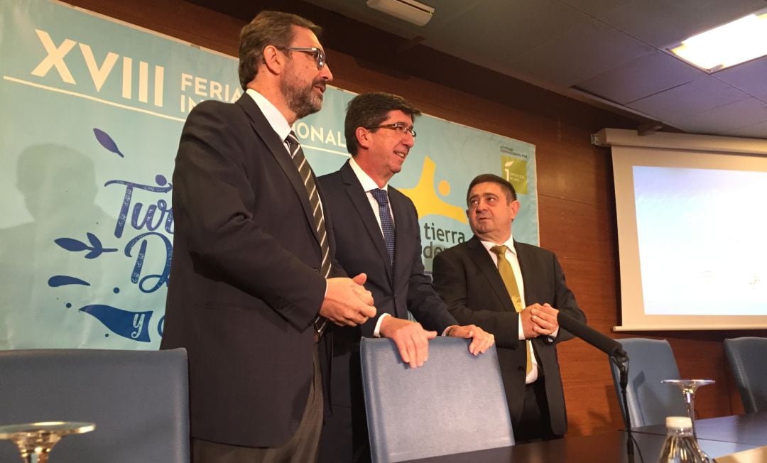 (De izquierda a derecha) Juan Gómez, Juan Marín y Francisco Reyes