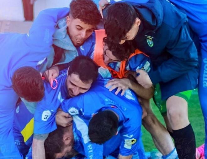 Los jugadores de la Arandina durante una de la celebraciones de la pasada temporada