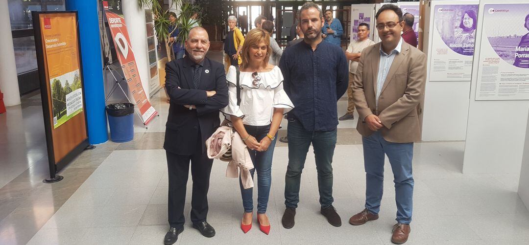 Joaquín Nieto, a la izquierda, en las jornadas sobre empleo digno organizadas por CCOO Albacete