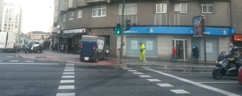 Cruce de la ronda de Outeiro y la avenida de Arteixo, lugar del accidente.