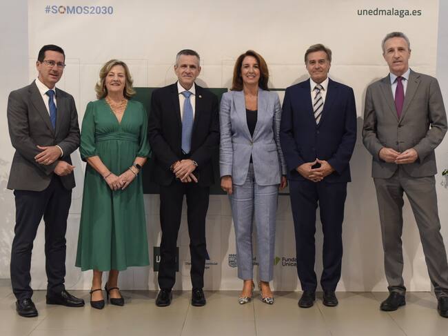 UNED ha celebrado este lunes la apertura en Málaga del curso académico 2024-2025 con un acto en el auditorio Edgar Neville, que ha contado con la participación, entre otros, de Jesús de Andrés Sanz, vicerrector de Centros Asociados de la UNED, y Mabel López García, secretaria general de UNED Málaga.