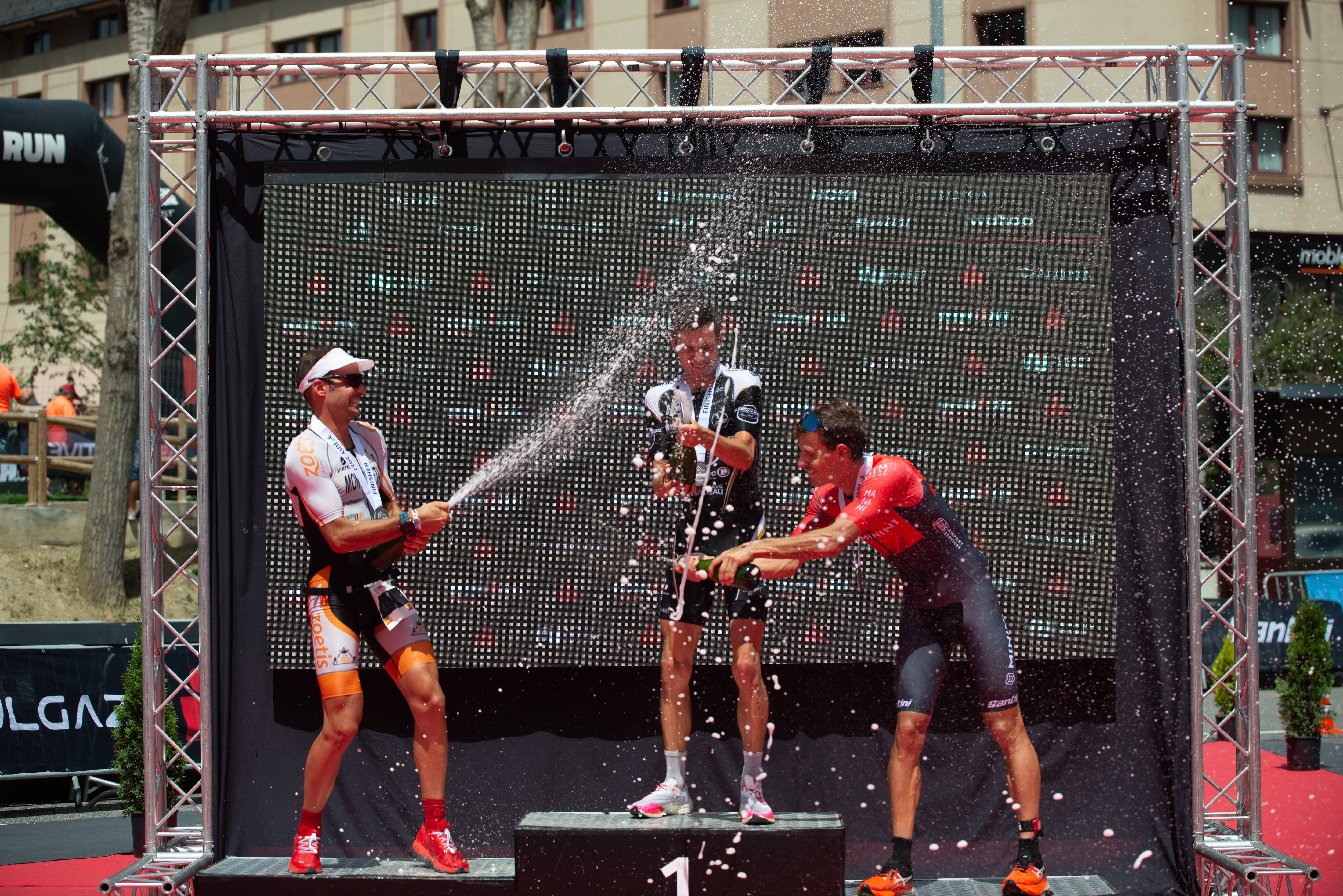 El podi en categoria masculina de l'ironman 70.3