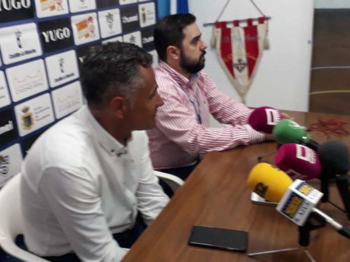 Manu Calleja no seguirá en el banquillo del Yugo-UD Socuéllamos