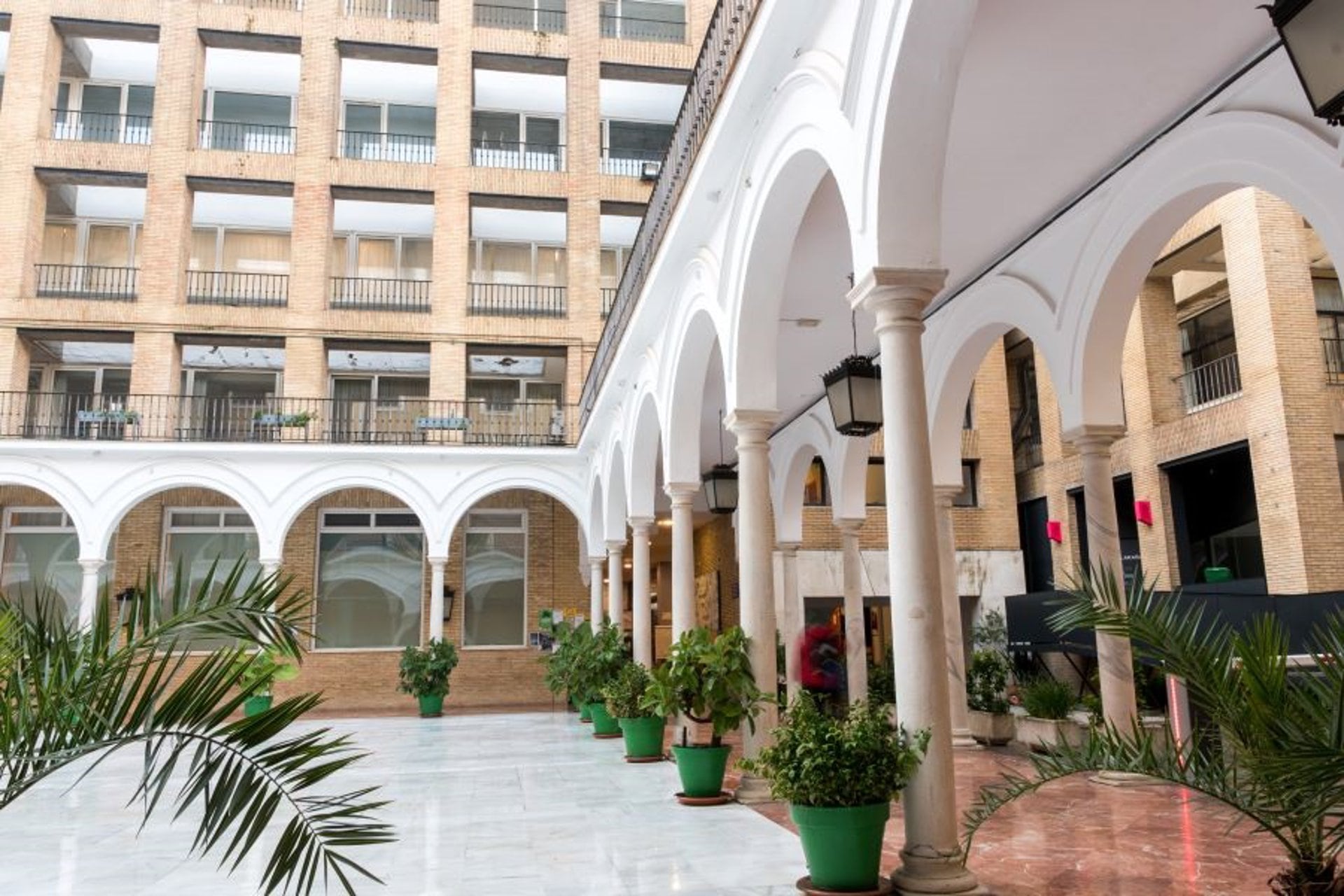Patio interior de la Facultad de Bellas Artes de la Universidad de Sevilla. UNIVERSIDAD DE SEVILLA