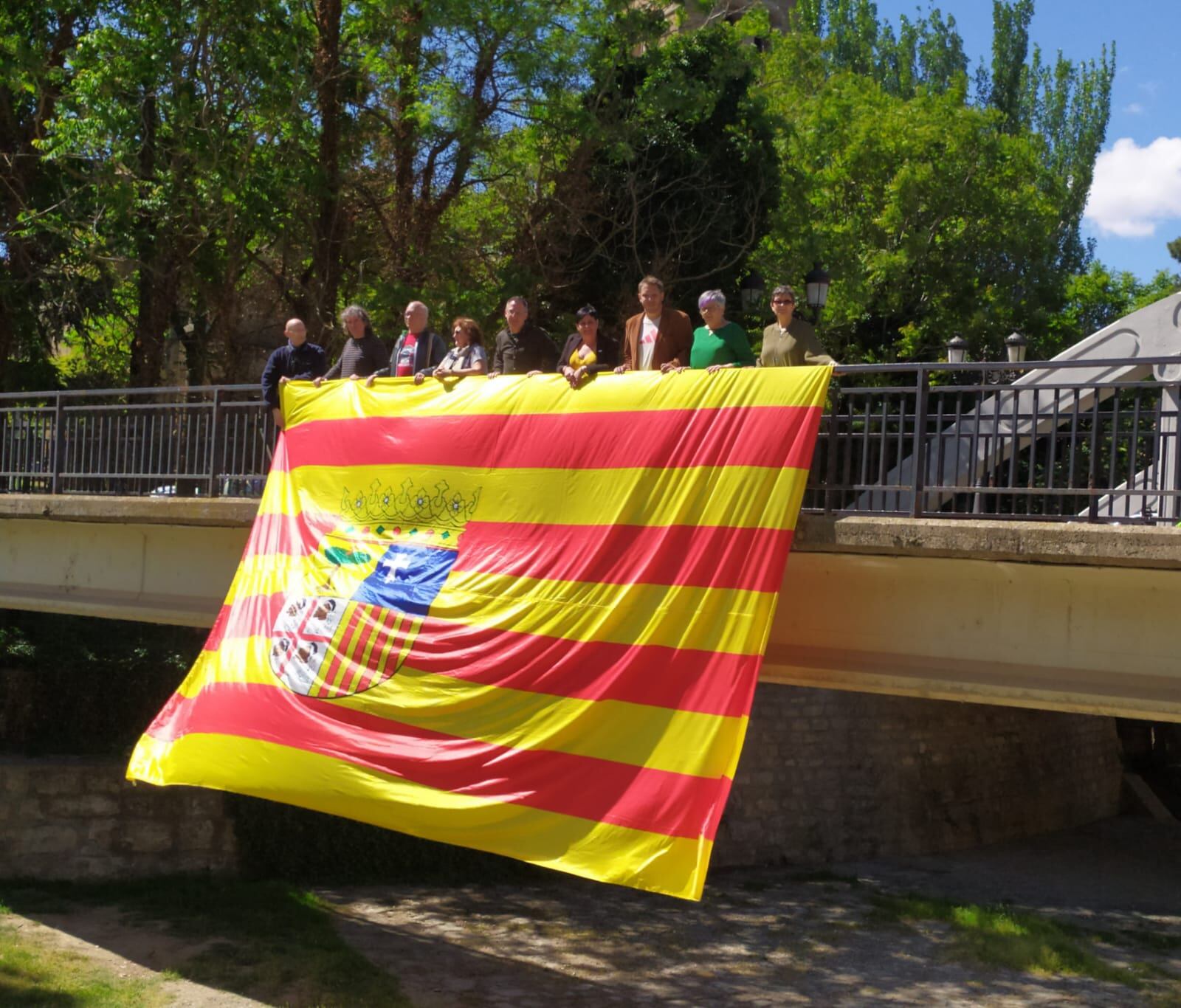 Acto de CHA en el puente San Miguel