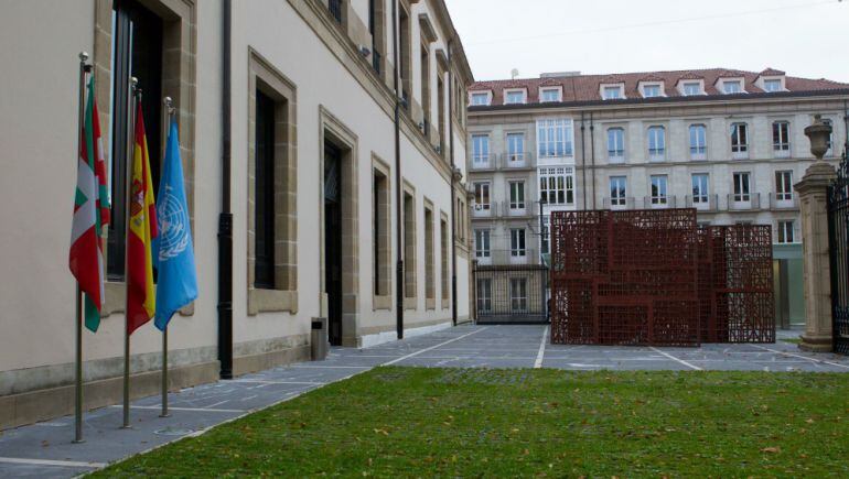 Edificio del Parlamento vasco en Vitoria