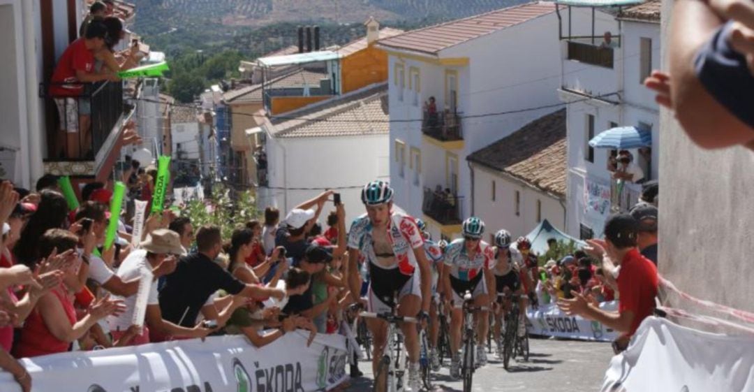 La Vuelta ciclista España llegará a la Pandera y tendrá una salida desde Martos