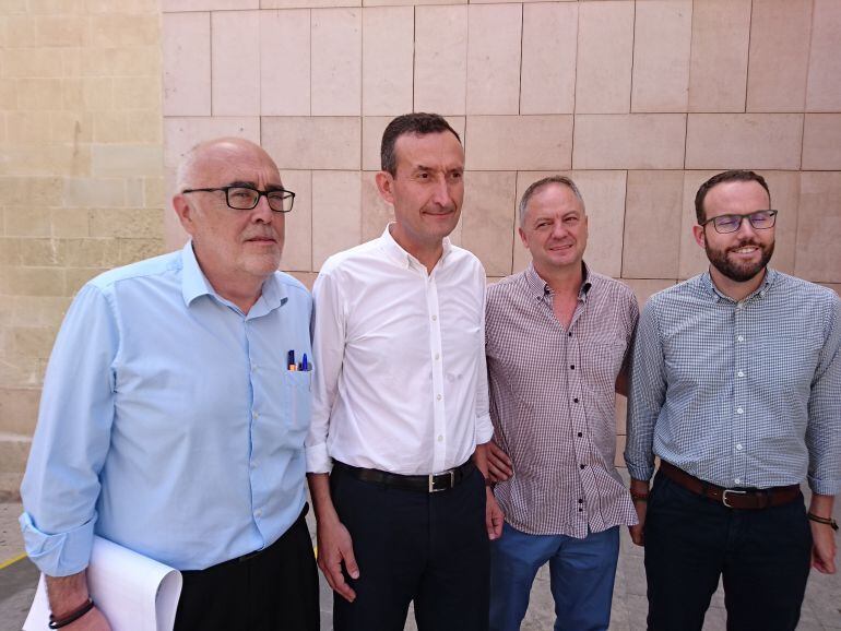 De izquierda a Derecha: José Pérez, CarlosGonzález, Carlos Sanchez y Héctor Díez