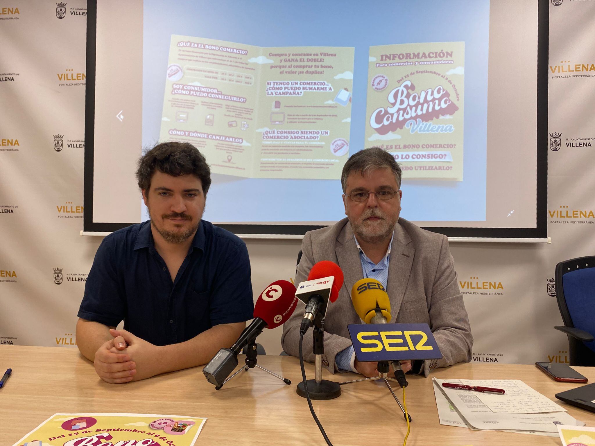 El edil de Comercio Antonio Jesús Alba y el alcalde de Villena, Fulgencio Cerdán