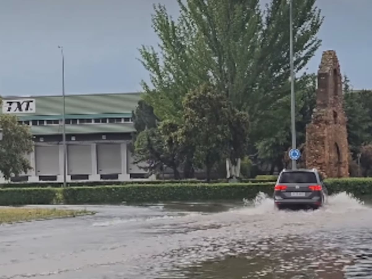 Una fuerte tormenta provoca inundaciones y problemas de tráfico en Benavente