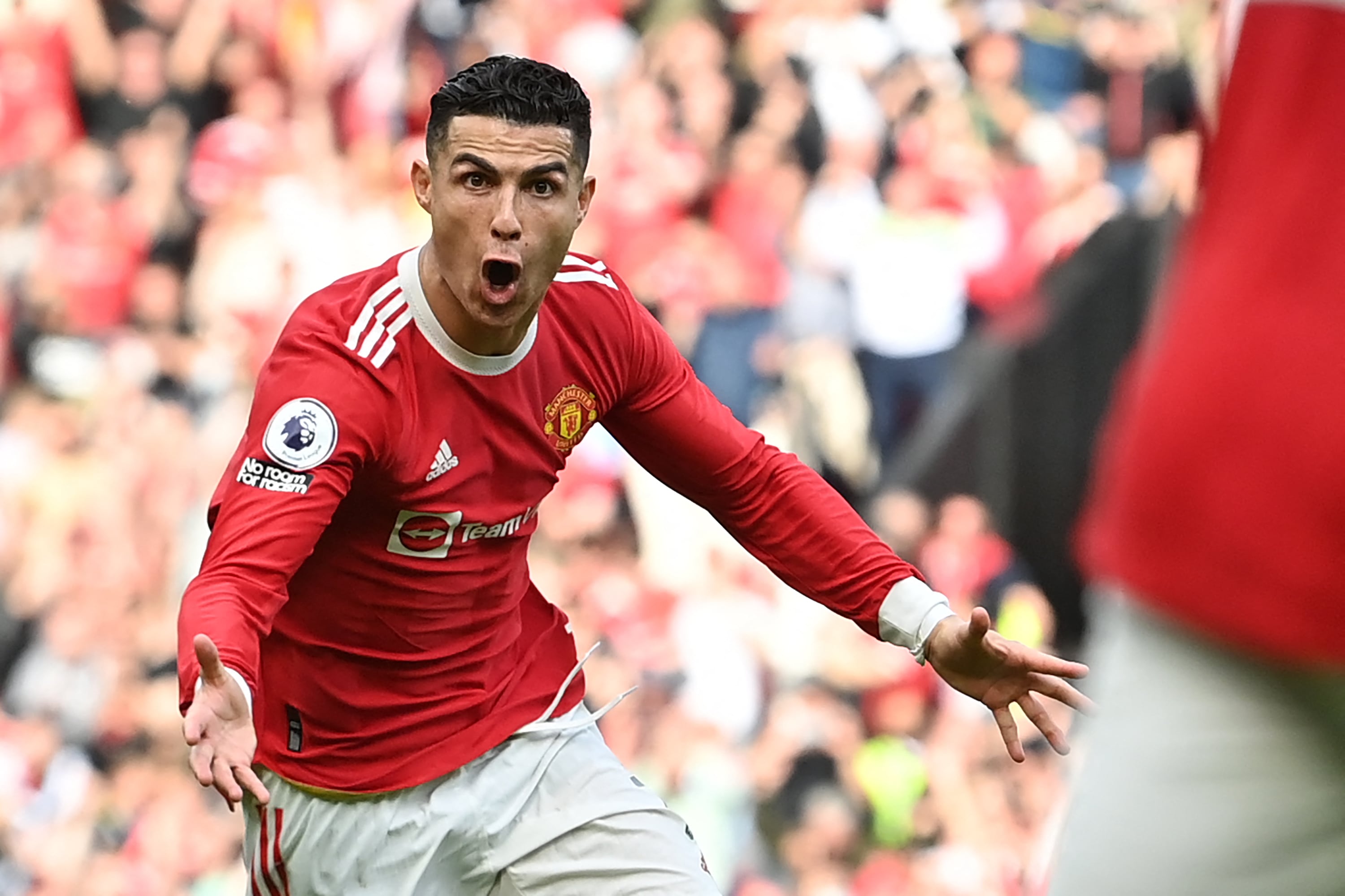 Cristiano Ronaldo celebra su tercer gol contra el Norwich