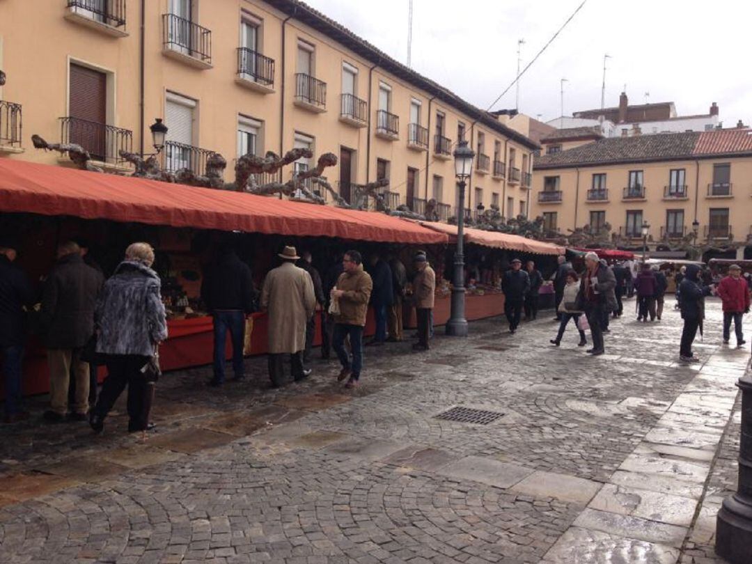 Nueva entrega de la Feria de las Candelas de Palencia