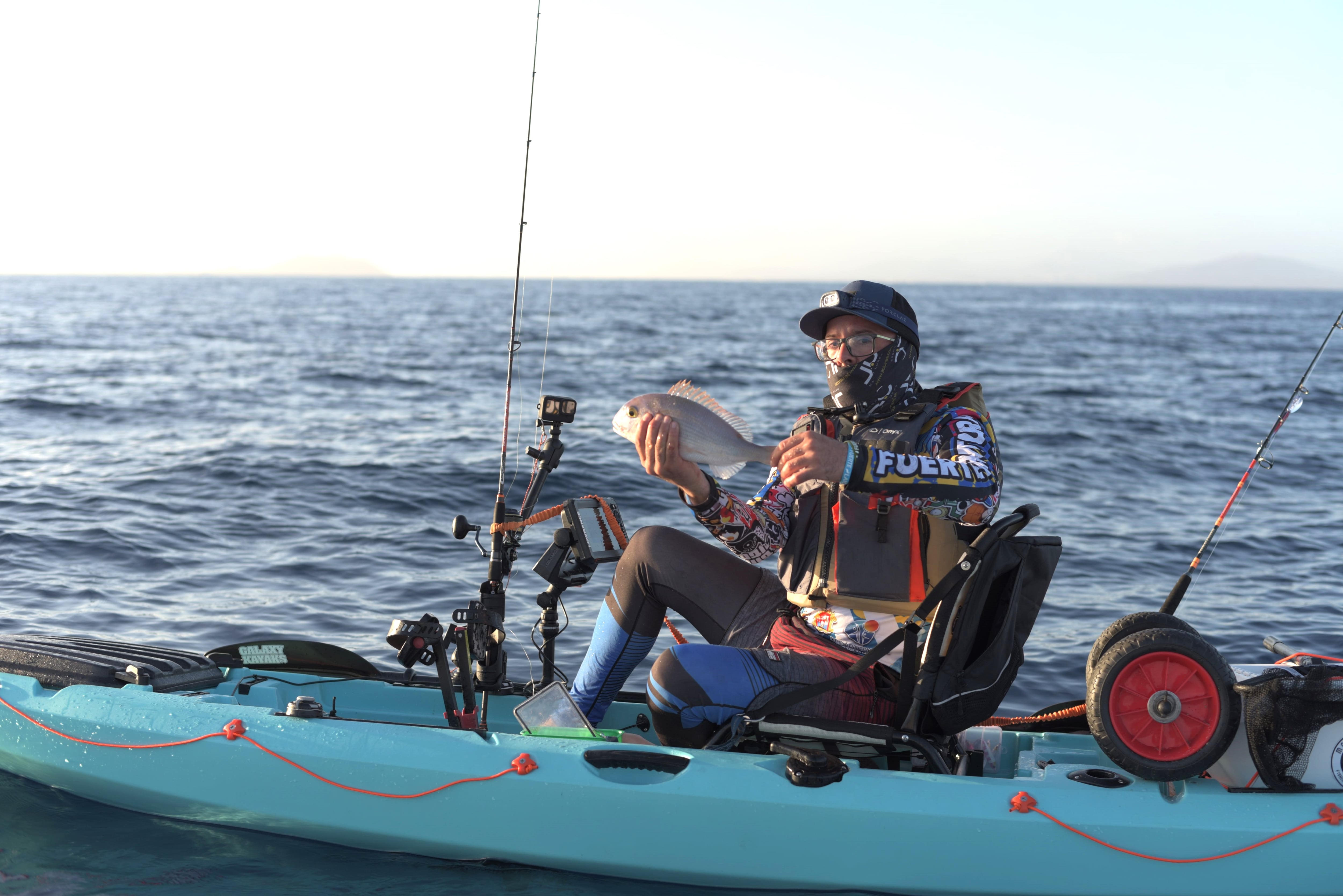 Uno de los participantes en la III Kopa Canarias de Pesca en Kayak.