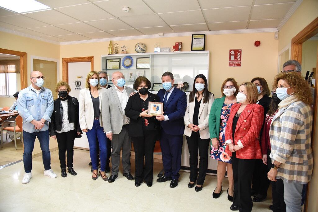 AFA Albacete ha entregado una placa al presidente García-Page