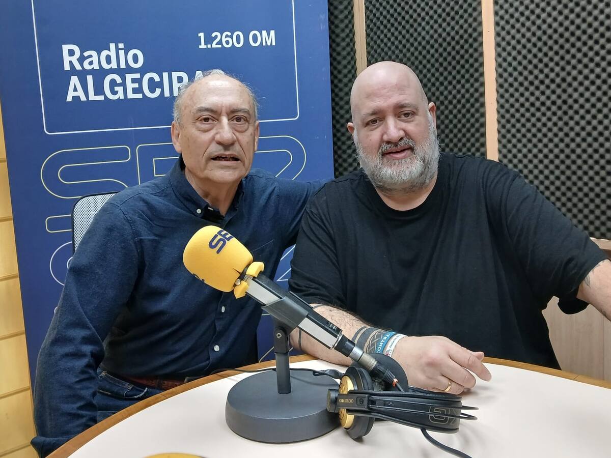Manuel Tapia presenta el volumen XII de Historias de Algeciras, cuya recaudación irá destinada a la Asociación de Esclerosis Múltiple