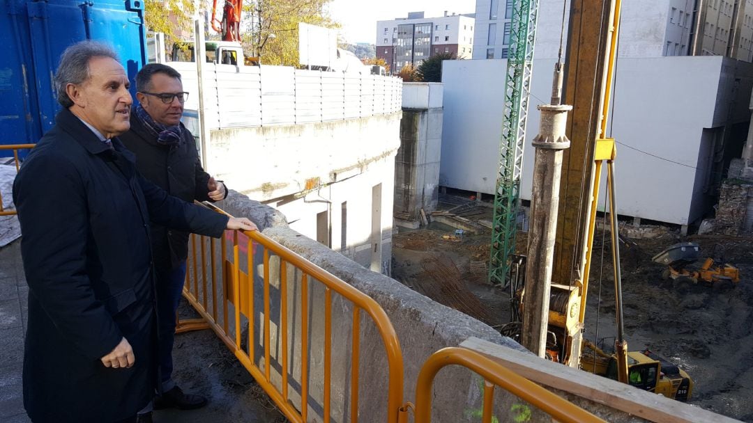 Alfonso Gil y Goyo Zurro visitan las obras en Ametzola 
 EUSKADI.-Los 66 alojamientos dotacionales en alquiler en Ametzola, en Bilbao, estarán finalizados en el primer trimestre de 2020
 
 
 