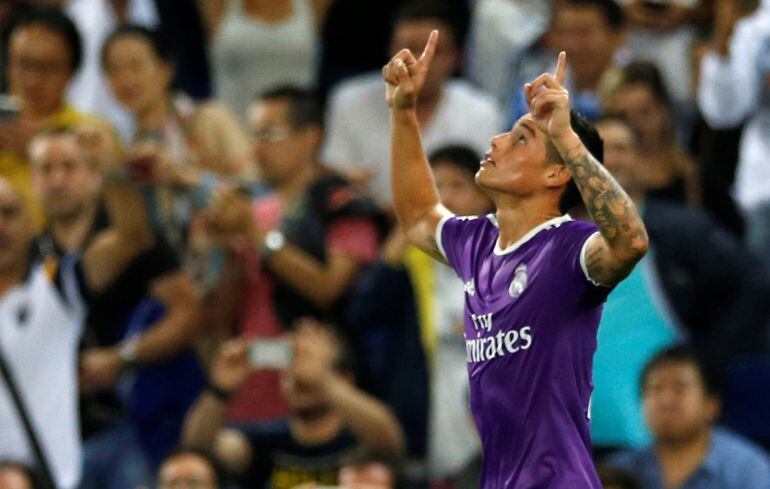 James Rodríguez celebra su gol ante el Espanyol