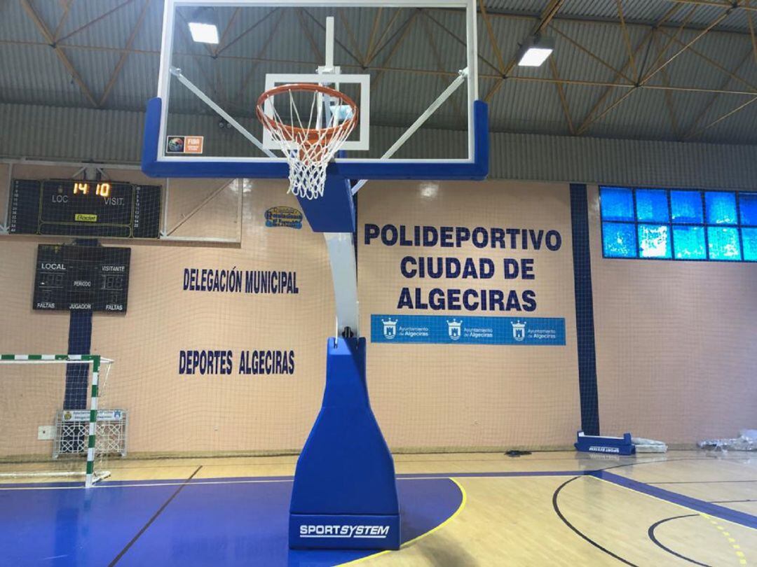 Interior del Polideportivo Municipal 'Ciudad de Algeciras'.