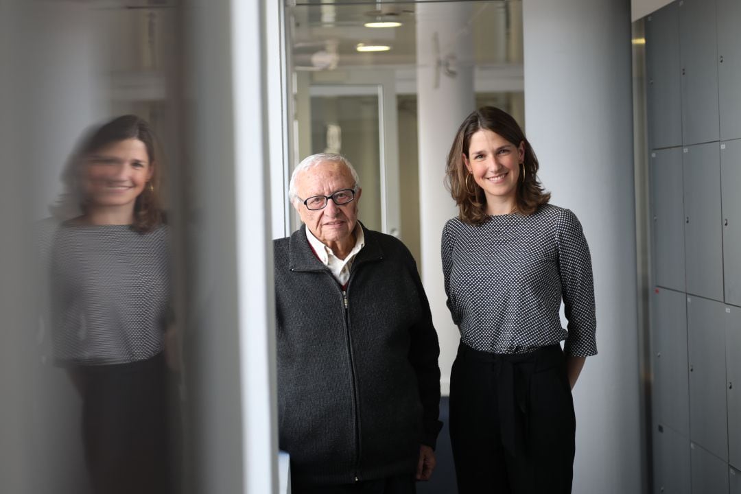 Juan José Daza, programador del cine y Carolina Góngora una de las gestoras de los Cines Paz