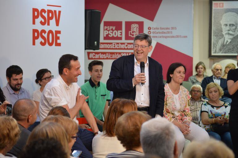 Ximo Puig y Carlos González en el acto celebrado en el PSOE