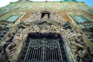 En el interior del Palacio del Marqués de Dos Aguas se encuentra el Museo Nacional de Cerámica y Artes Suntuarias