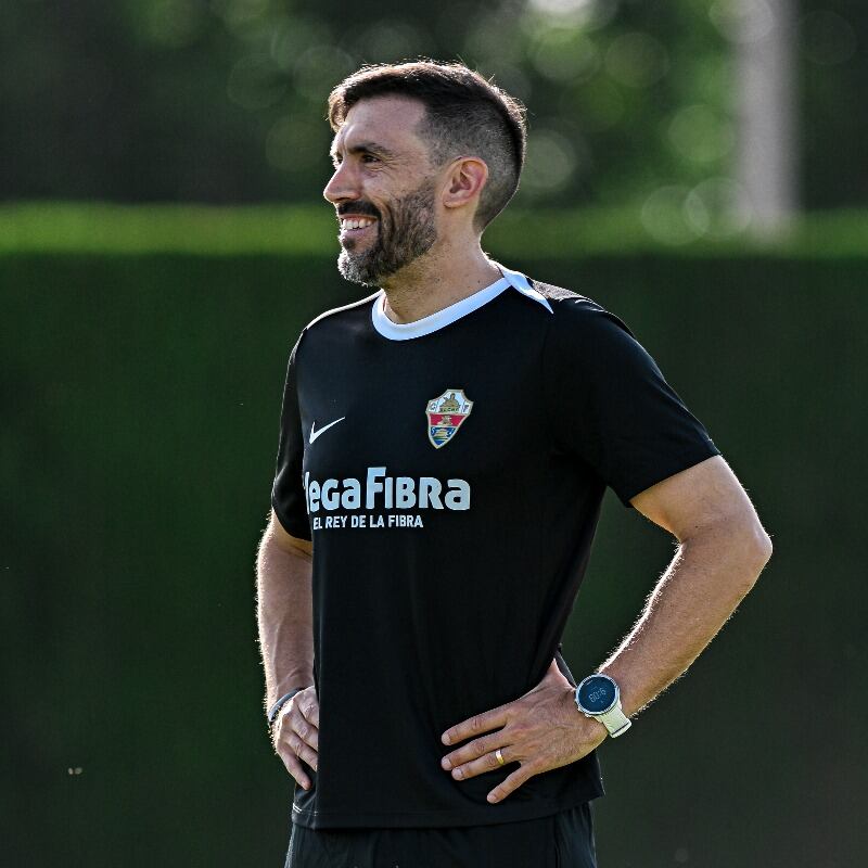 Eder Sarabia durante un entrenamiento con el Elche esta pretemporada