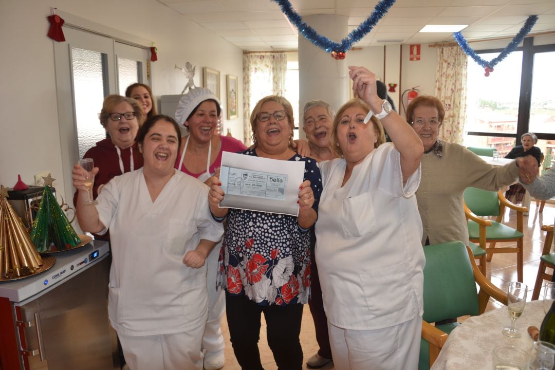 El Gordo se celebró por todo lo alto en la Residencia Alcañiz