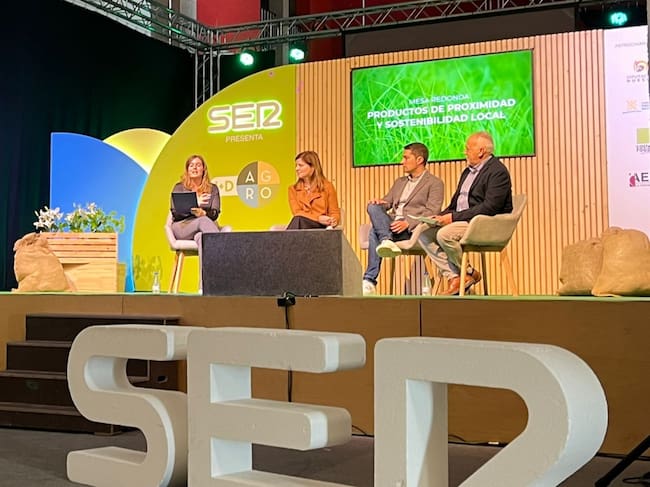 Pilar Tardío con Pilar Abad, Diego Mur y Javier Catalán. Foto: Berta Torres