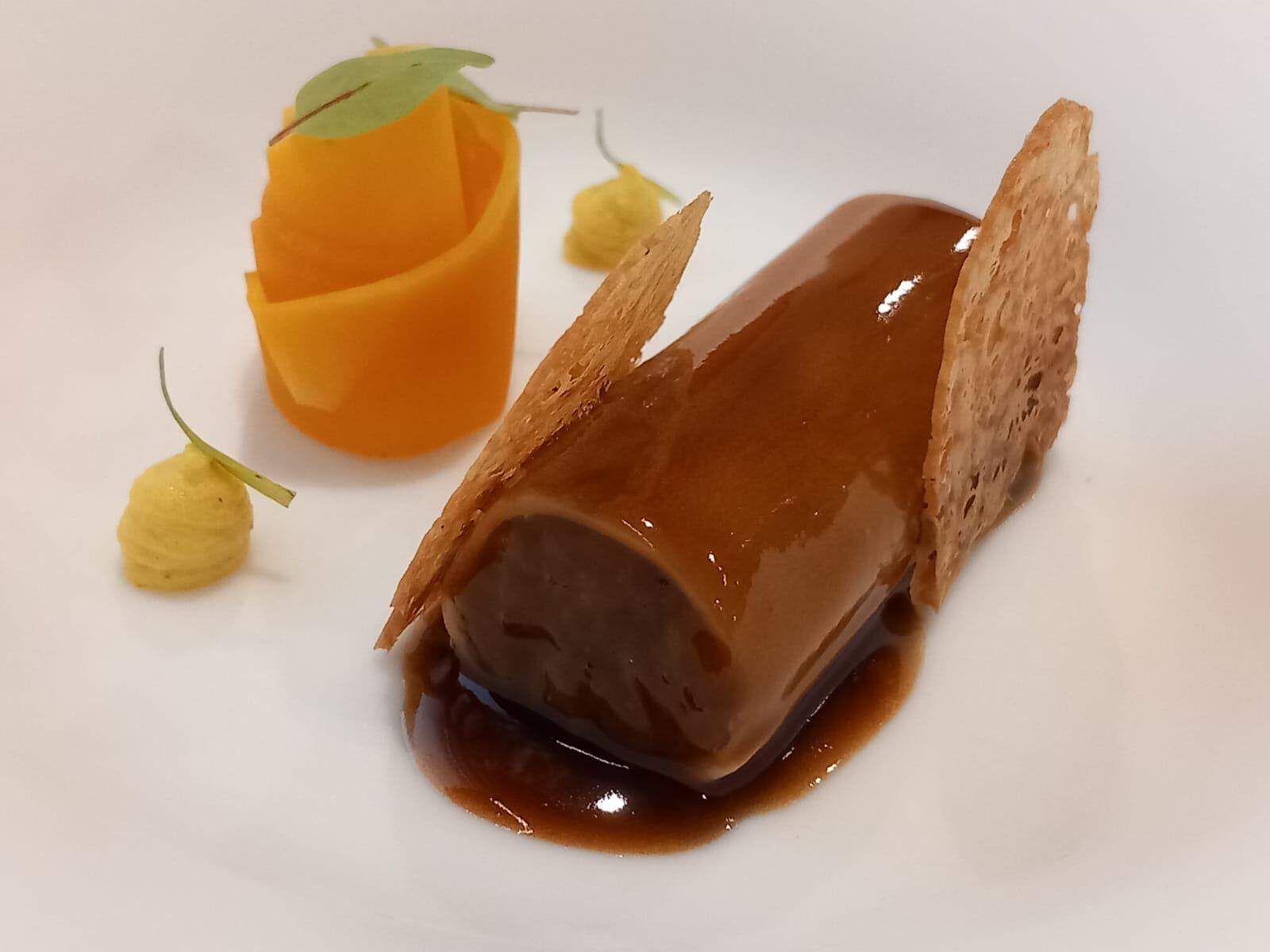 Canelón de pato con calabaza escabechada