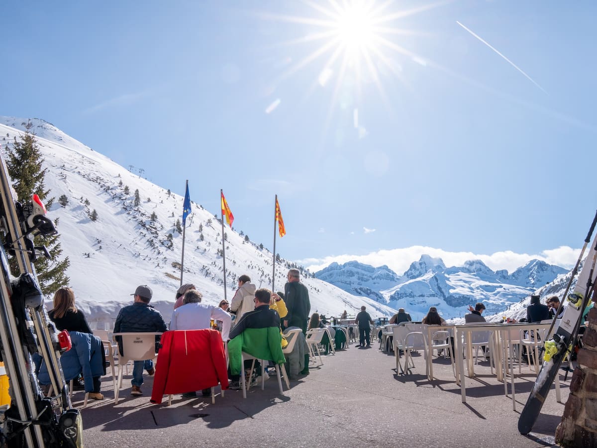 Astún alarga la temporada y se plantea la apertura también el 11 y 12 de abril