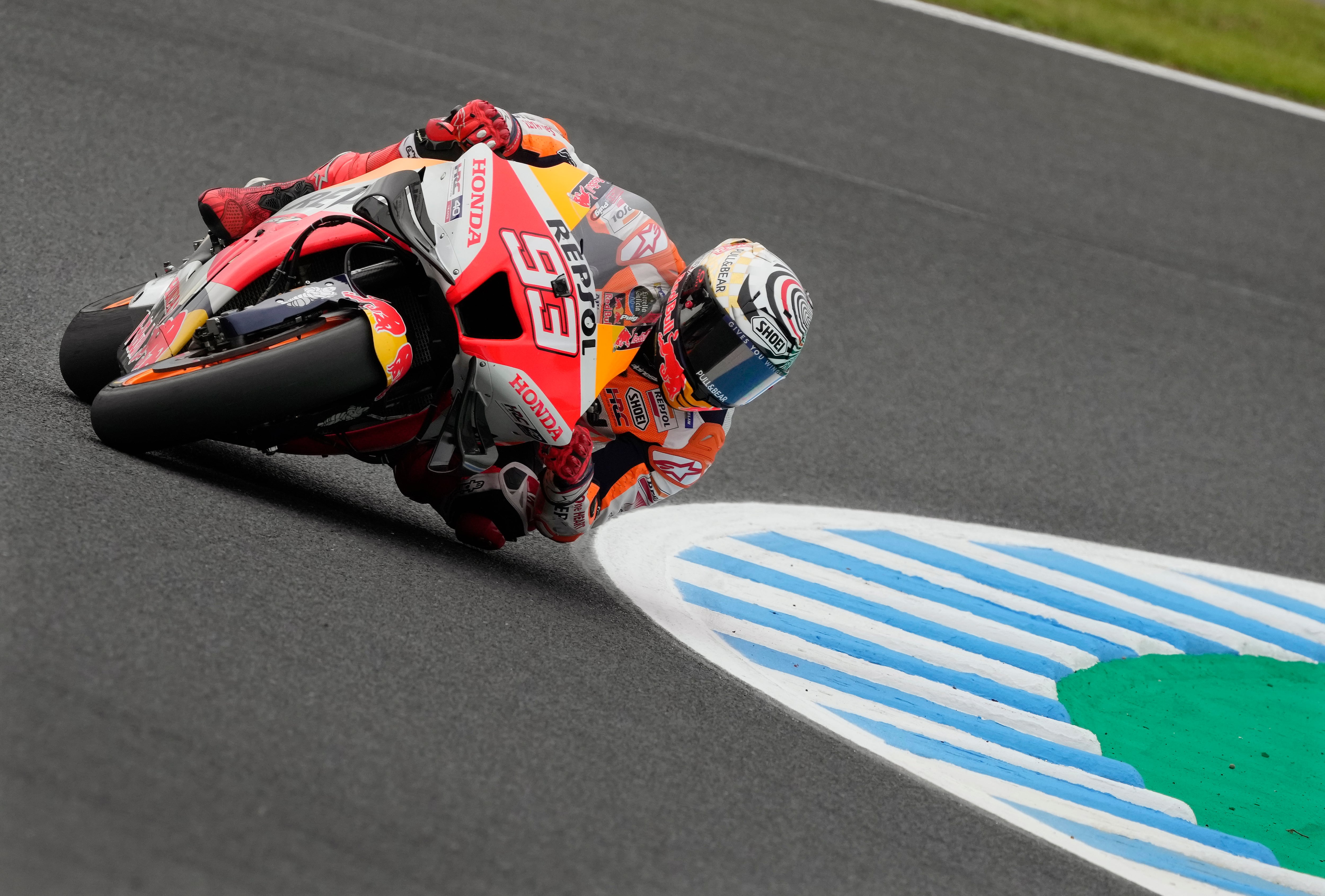 MOTEGI, 23/09/2022.- El piloto español de MotoGP Marc Márquez del equipo Repsol Honda en acción durante la sesión de entrenamientos libres en Motegi, Prefectura de Tochigi, norte de Tokio, Japón, este viernes. El Gran Premio de MotoGp de Japón se celebrará en Twin Ring Motegi el 25 de septiembre. EFE/ Kimimasa Mayama
