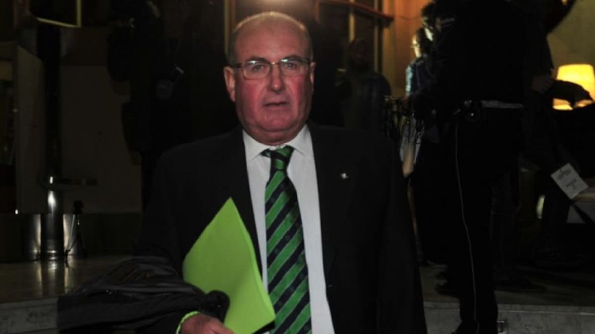 Castaño denuncia maniobras desde el Betis para sindicar acciones en favor de un consejero