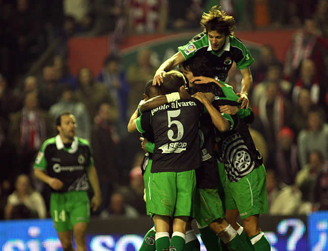 El Racing hace historia y se mete por primera vez en las semifinales de la Copa