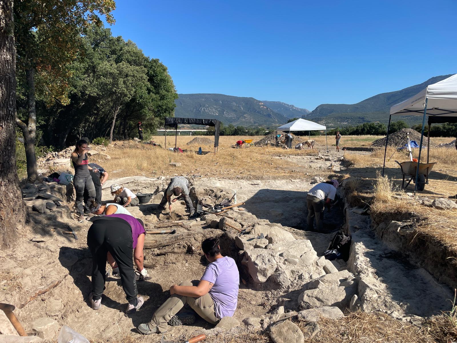 Quinta campaña de excavaciones en Artieda