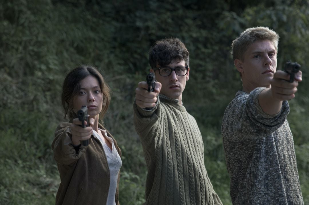 Anna Castillo, Álex Monner y Patrick Criado en &#039;La línea invisible&#039;