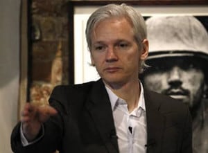 El fundador de Wikileaks, la página web que destapó más de 92.000 documentso secretos sobre operaciones del ejército de Estados Unidos durante la guerra de Afganistán