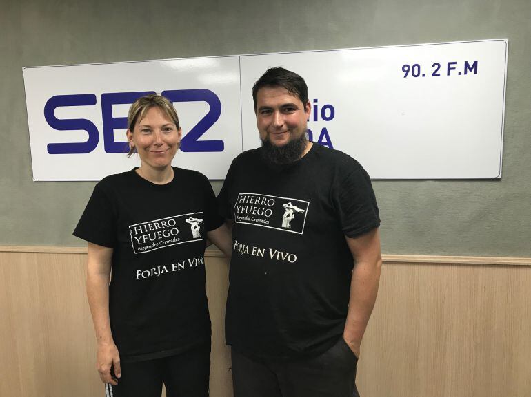 Sax ofrece un taller de forja en vivo, en la que se podrá observar la elaboración de una escultura en vivo en homenaje a Miguel Villar