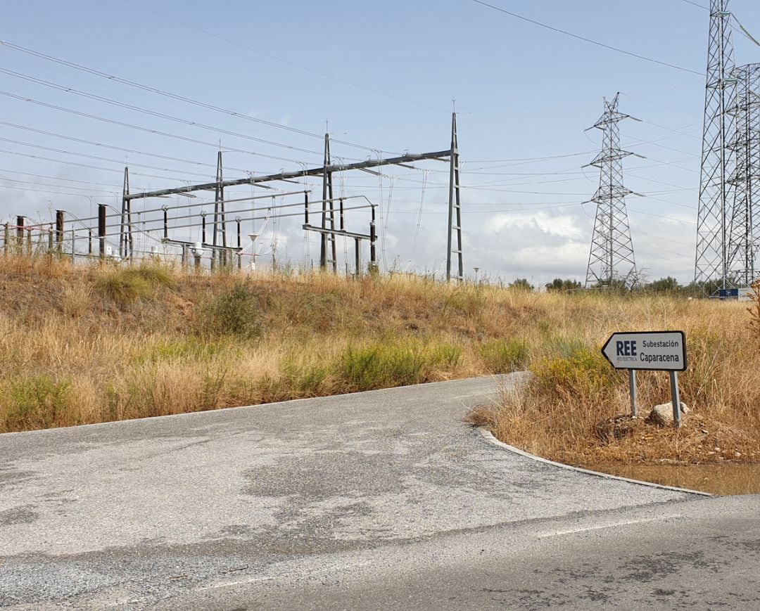 Subestación eléctrica de Caparacena, en Atarfe (Granada), uno de los puntos de los que parte la gran autopista eléctrica que unirá también Baza y Vera (Almería)