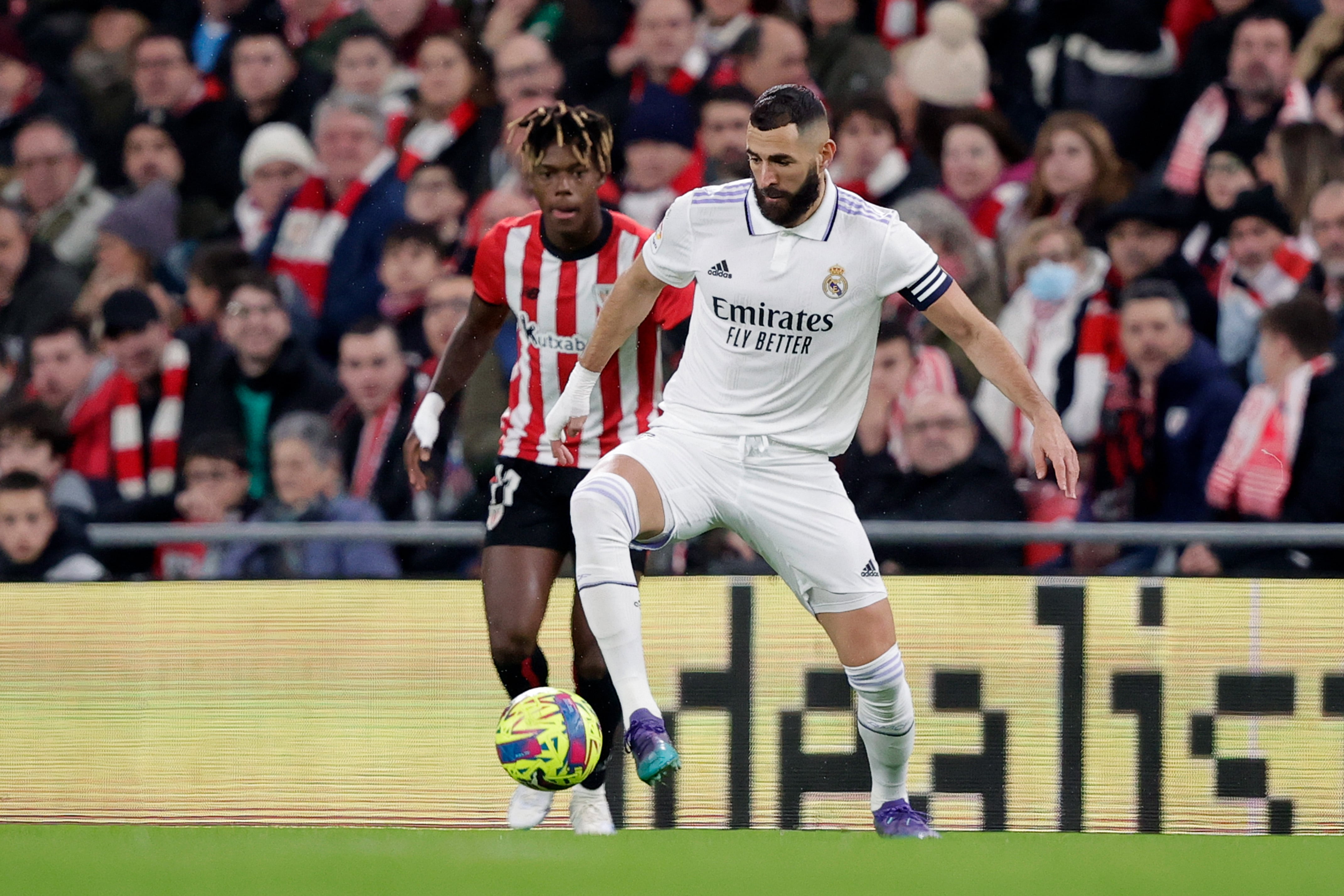 Karim Benzema podría jugar su último partido en el Santiago Bernabéu como jugador del Real Madrid este domingo ante el Athletic Club. David S. Bustamante/Soccrates/Getty Images