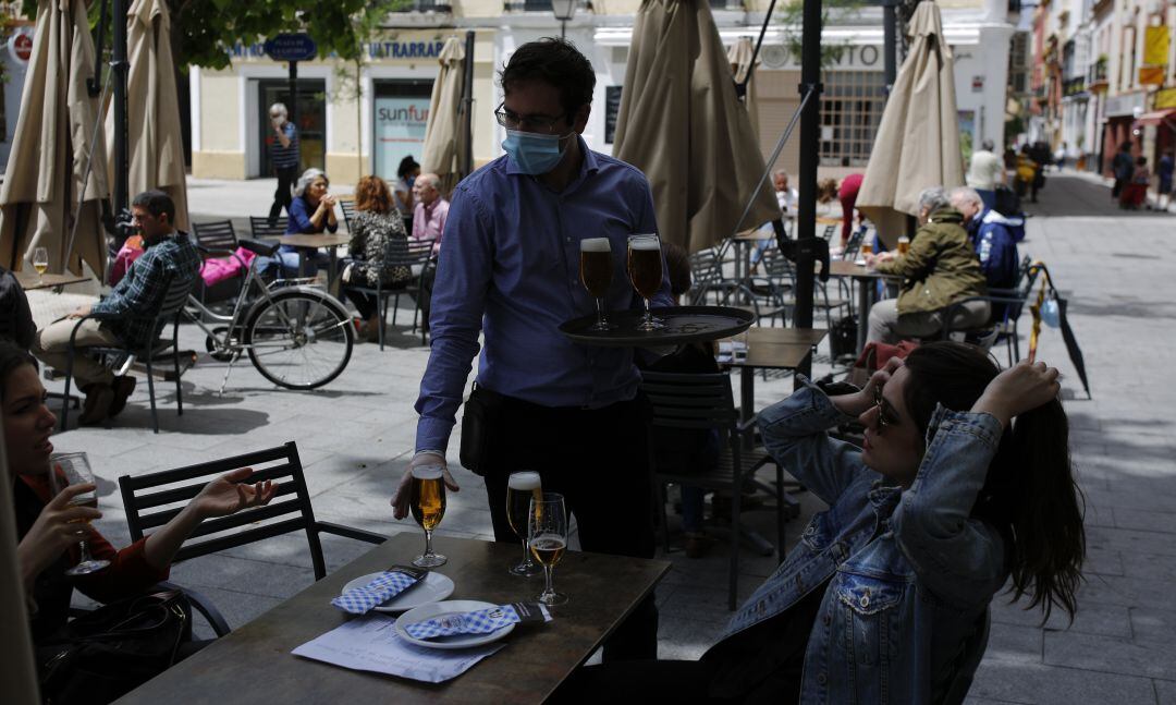 La fase 1 da la bienvenida a las terrazas.