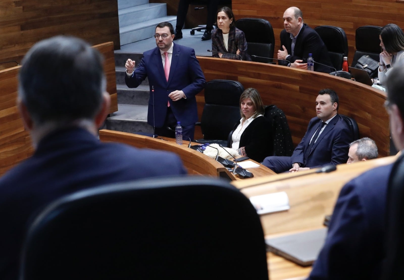 El presidente Adrián Barbón durante su intervención en la Junta.