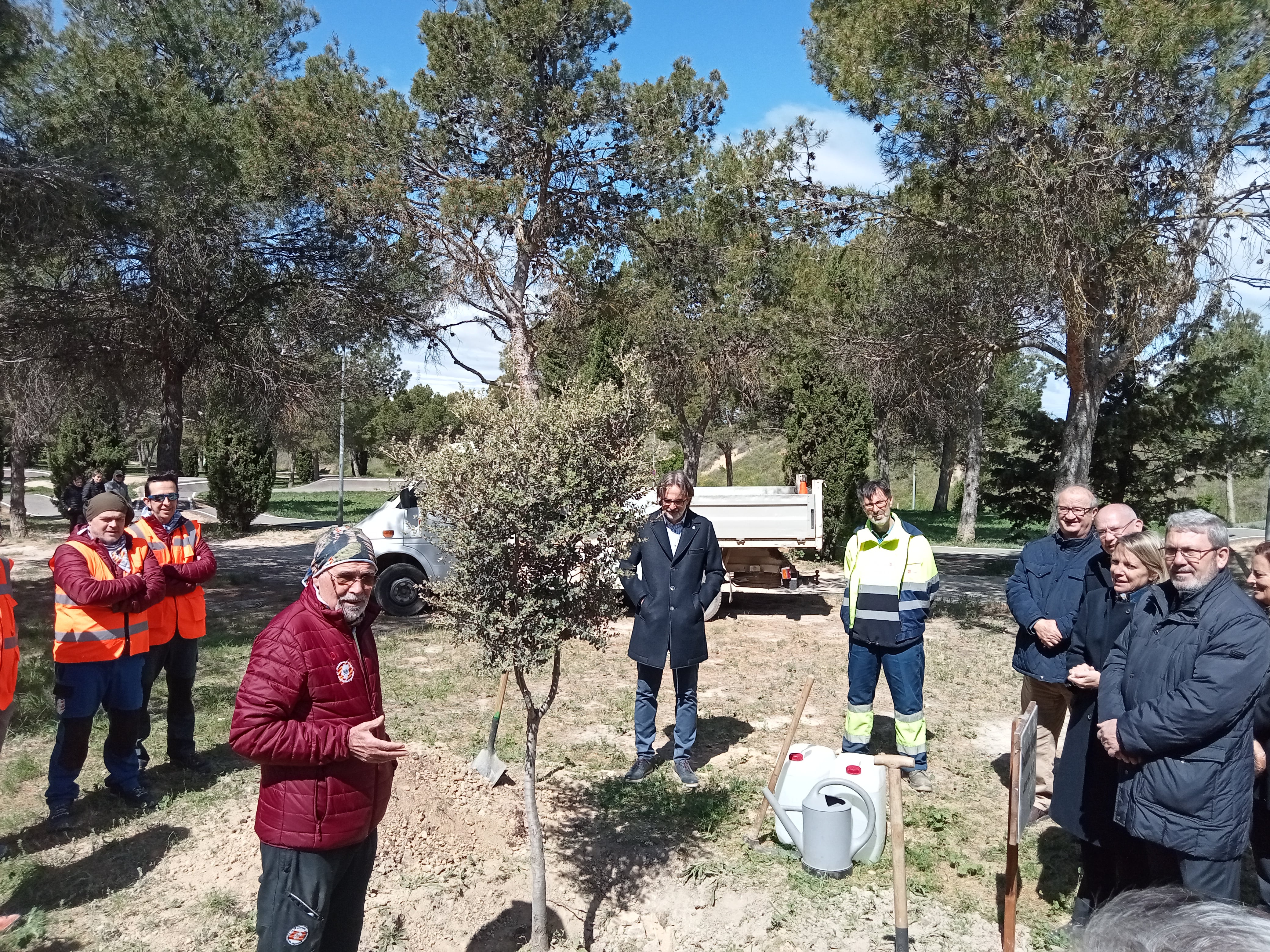 José María Gállego en el acto en el que se planta el árbol de la Jorgeada