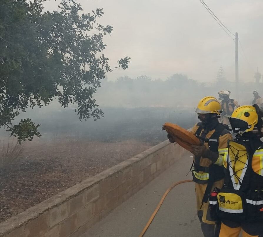 Un momento durante las labores de extinción