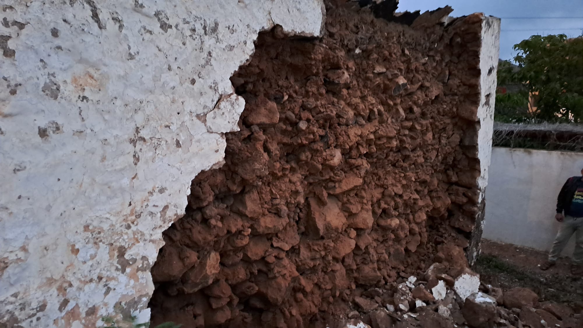 Derrumbe parcial de una vivienda en La Costa, en Tinajo (Lanzarote).